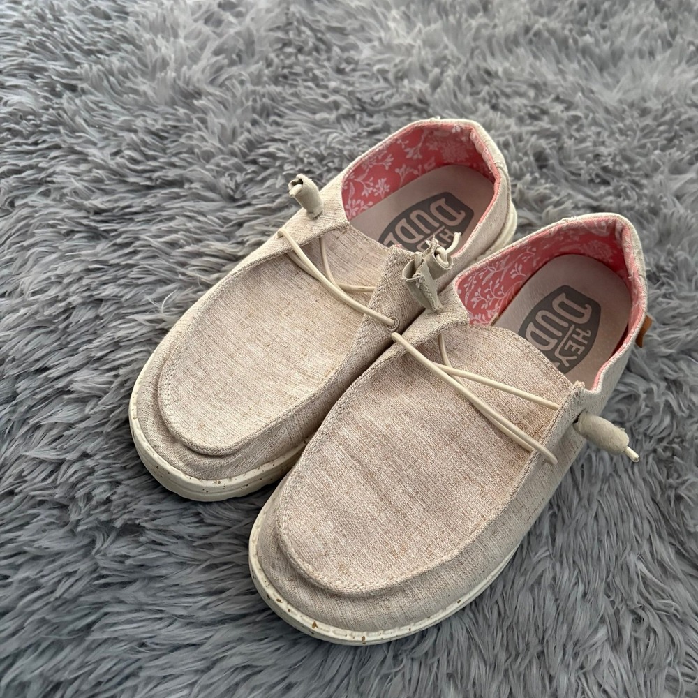 Hey Dude Sip On Shoes Cream Women's Size 6 Casual Comfy Everyday Wear